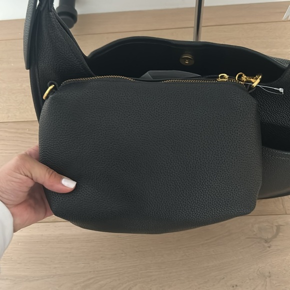 Black Leather Shoulder Bag - Picture 5 of 7